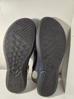 Centro Point Women's Navy Slip-On Comfort Sandals